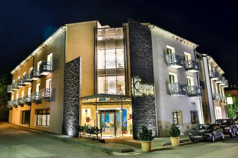 卡拉夫里塔峡谷温泉酒店 卡拉维塔 外观 照片